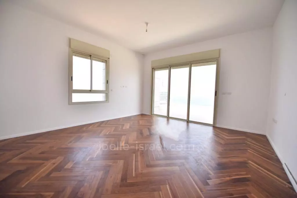 Penthouse 7 rooms Netanya Nat 600 316-IBL-1600