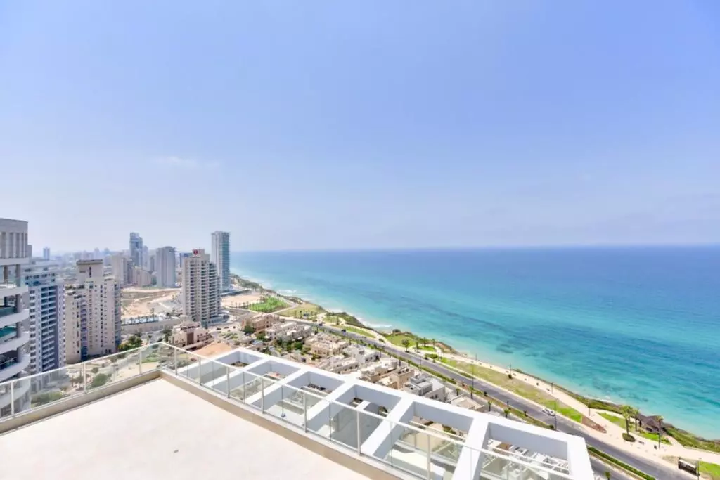 Penthouse 7 rooms Netanya Nat 600 316-IBL-1600