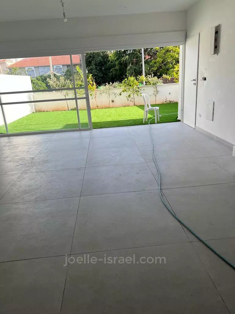 Ground floor 5.5 rooms Netanya Pardes Hagdoud 316-IBL-1602