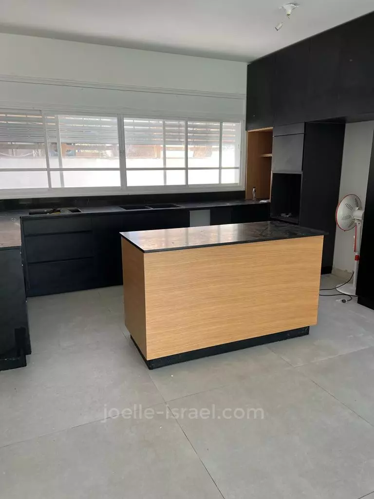 Ground floor 5.5 rooms Netanya Pardes Hagdoud 316-IBL-1602