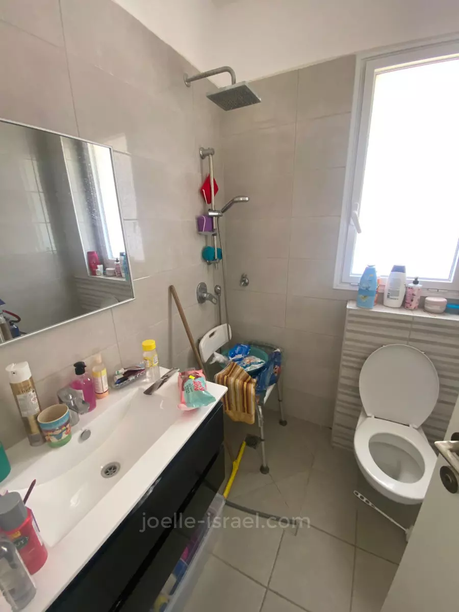 Apartment 3 rooms Netanya Kikar 316-IBL-1608