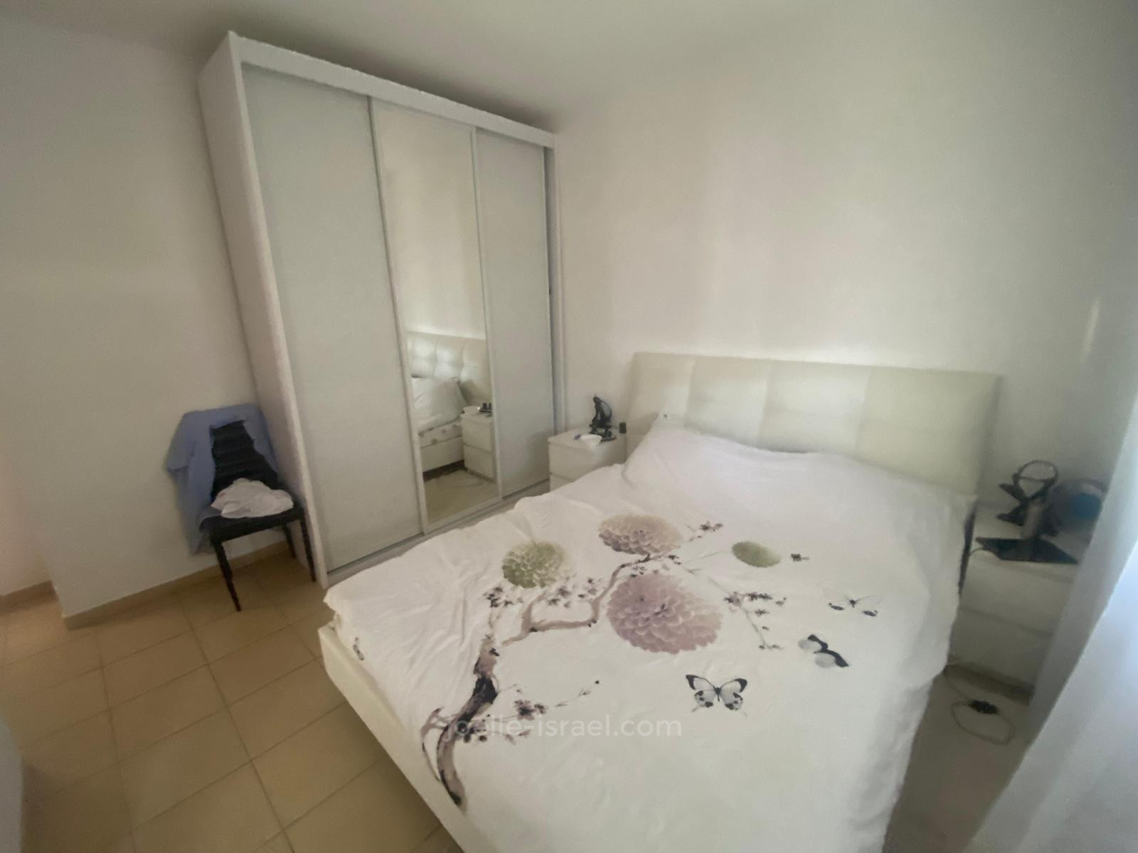 Apartment 5 Rooms Netanya Nat 600 316-IBL-1611