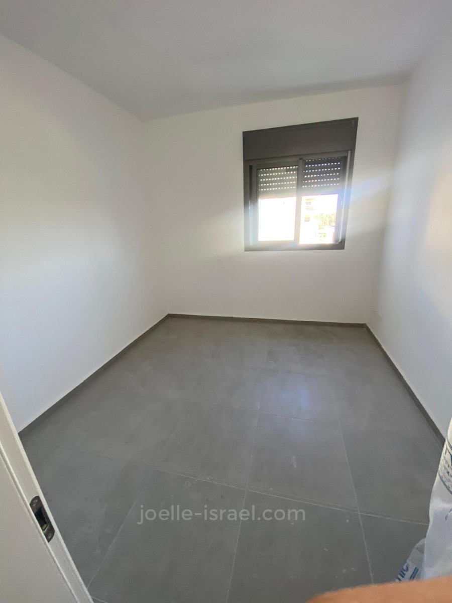 Apartment 5 Rooms Netanya Kiriat Hasharon 316-IBL-1612