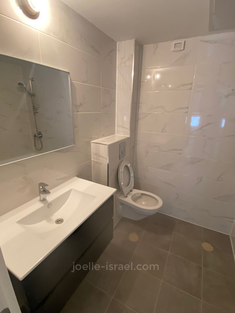 Apartment 5 Rooms Netanya City center 316-IBL-1640