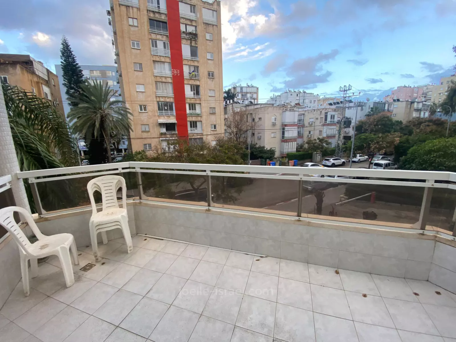 Apartment 4.5 rooms Netanya Kikar 316-IBL-1643