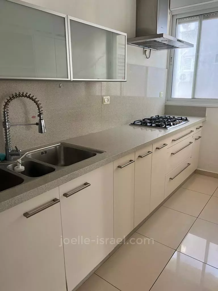 Apartment 3 rooms Netanya City center 316-IBL-1646