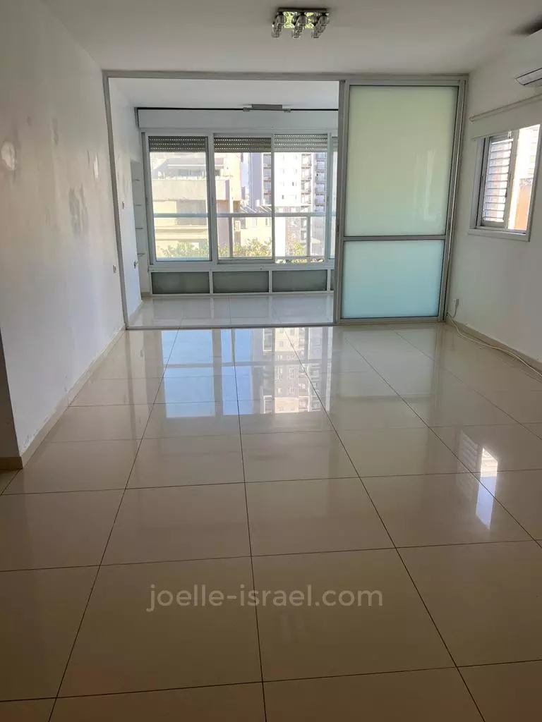 Apartment 3 rooms Netanya City center 316-IBL-1646