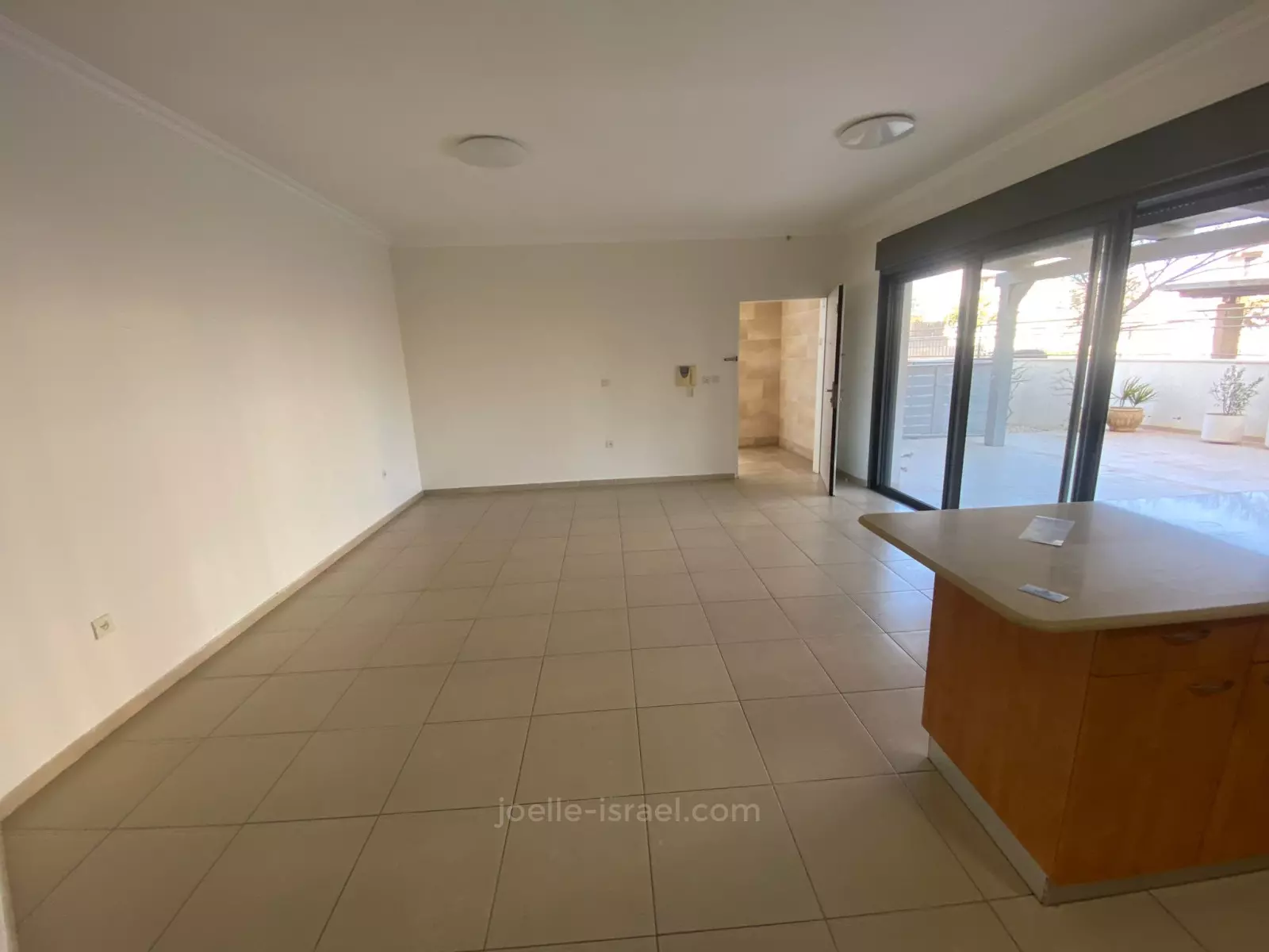 Ground floor 4 rooms Netanya Nat 600 316-IBL-1650