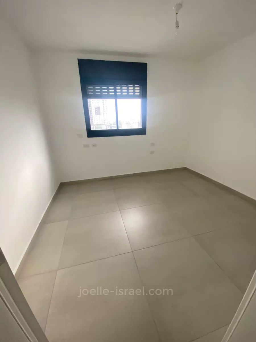 Apartment 4 rooms Netanya City center 316-IBL-1652