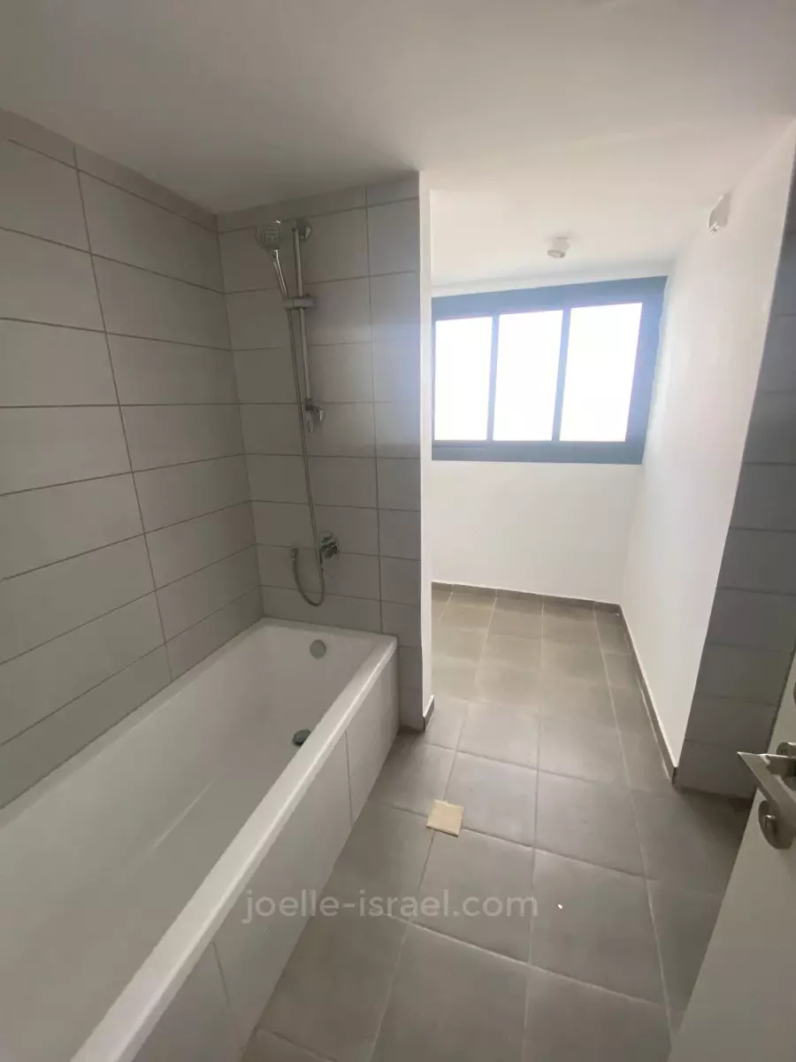 Apartment 4 rooms Netanya City center 316-IBL-1652