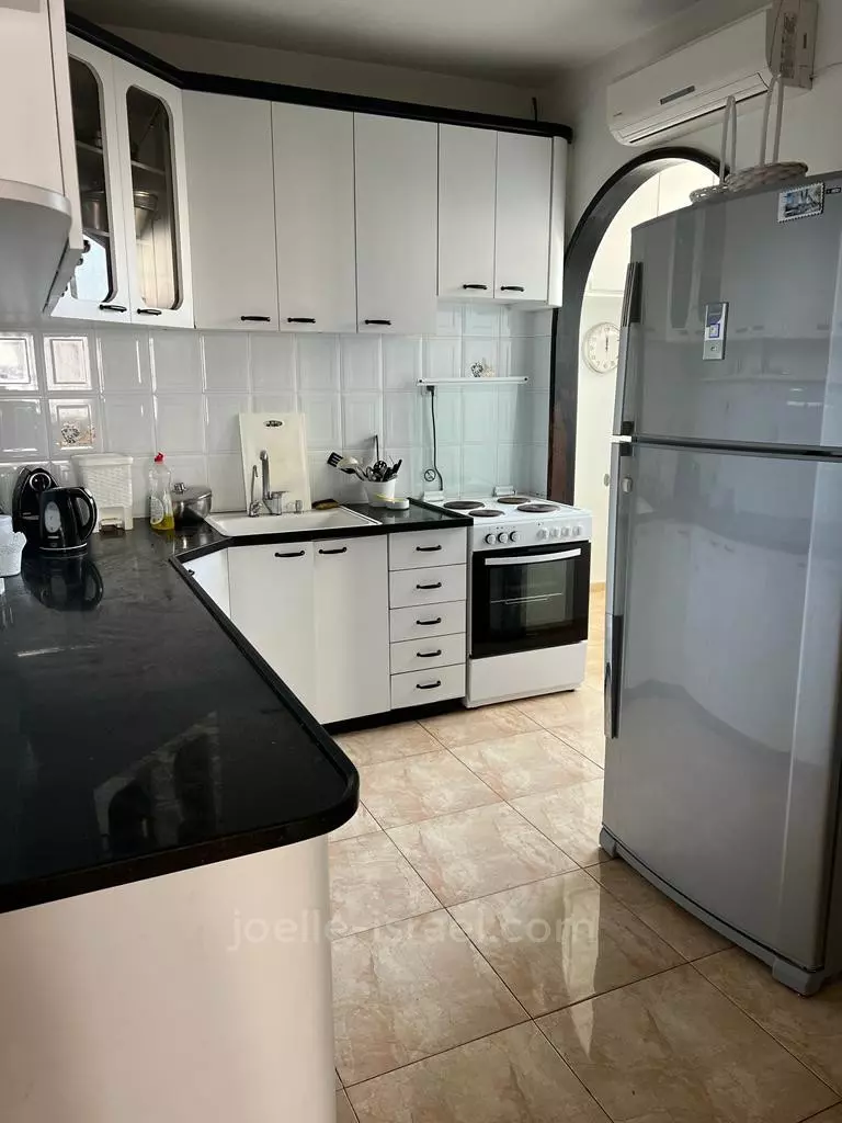 Apartment 4 rooms Netanya Kikar 316-IBL-1662