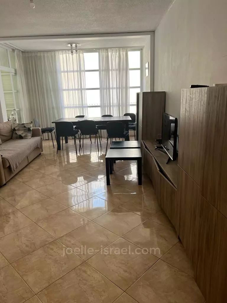 Apartment 4 rooms Netanya Kikar 316-IBL-1662