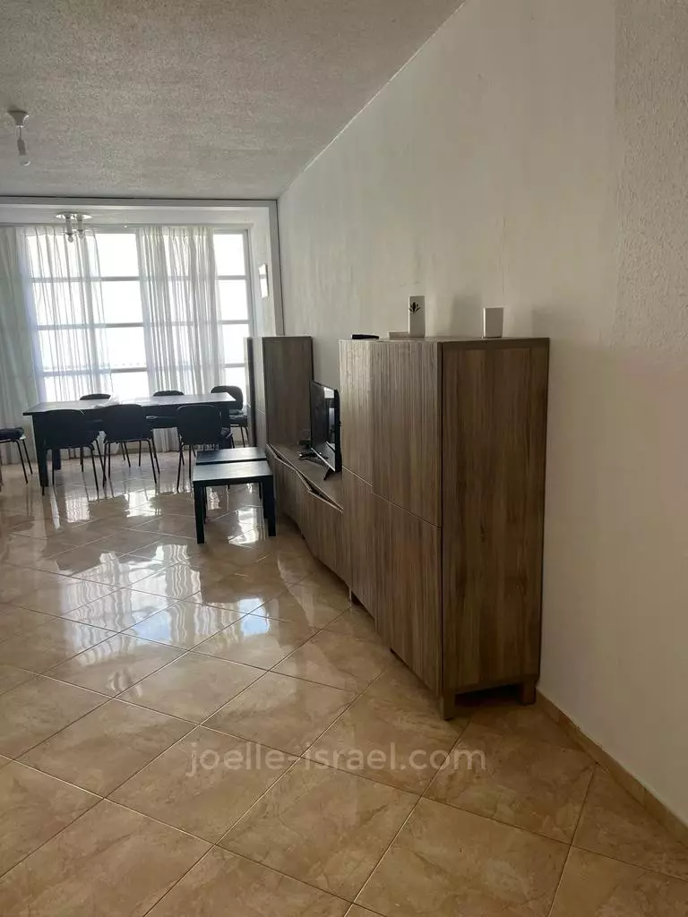 Apartment 4 rooms Netanya Kikar 316-IBL-1662