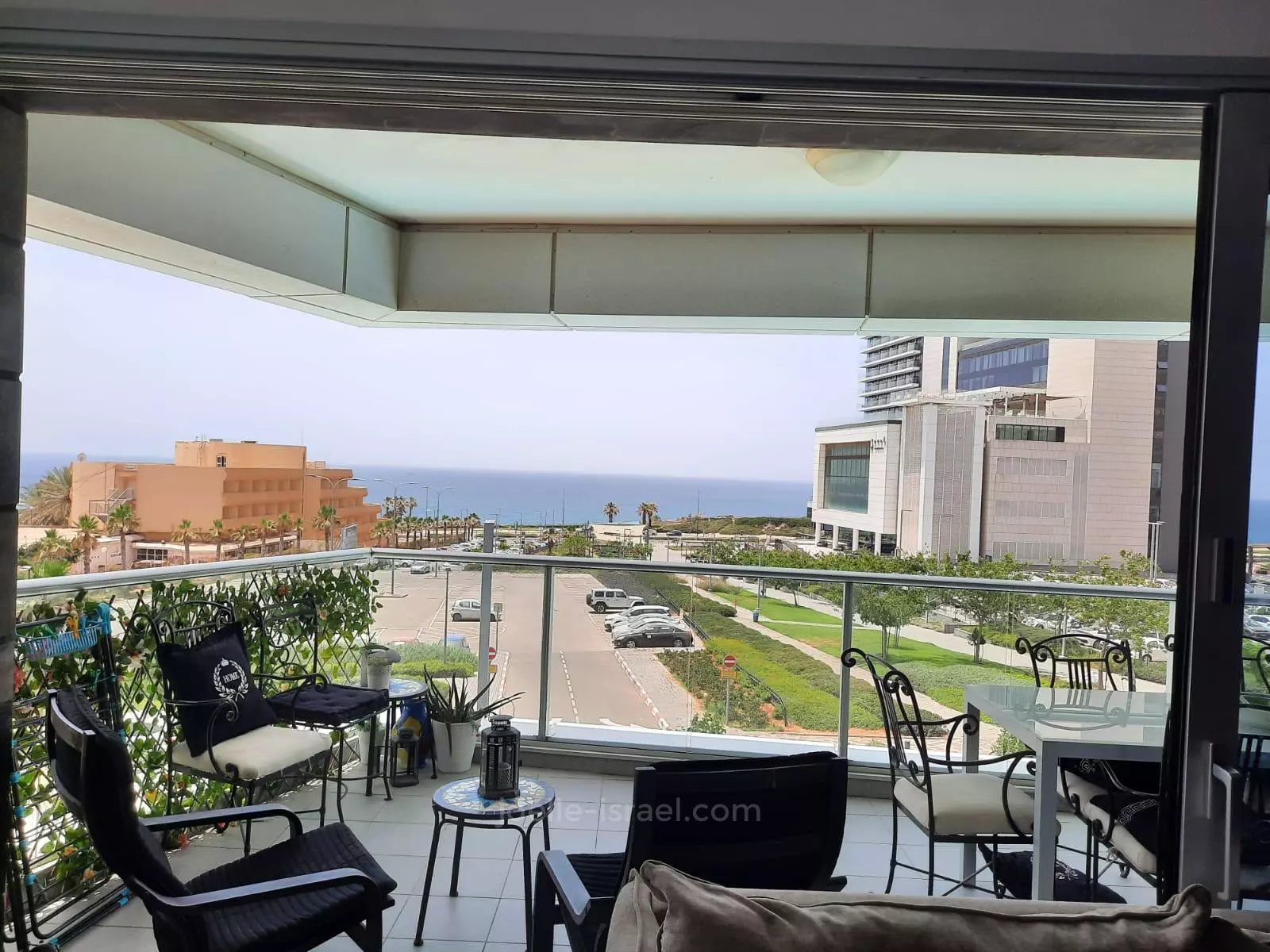 Apartment 4 rooms Netanya Nat 600 316-IBL-1667