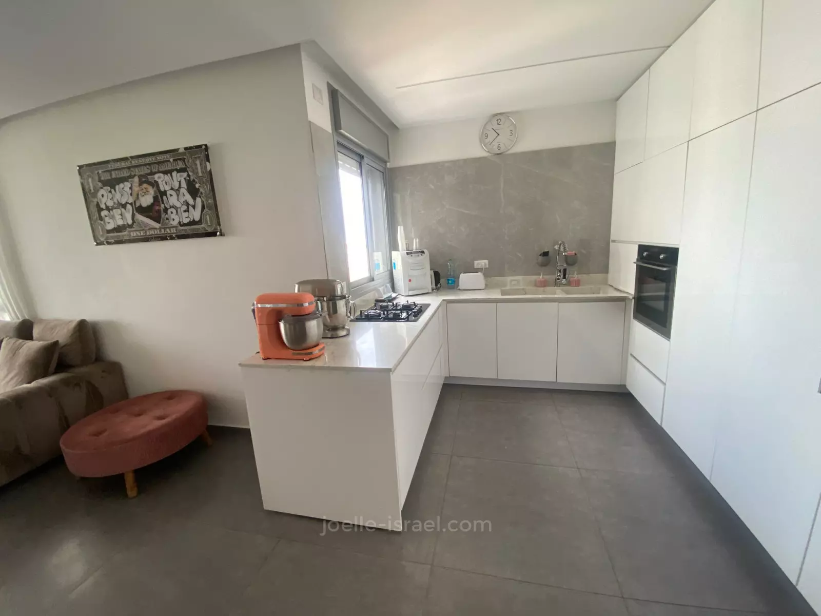 Apartment 5 rooms Netanya Kikar 316-IBL-1678