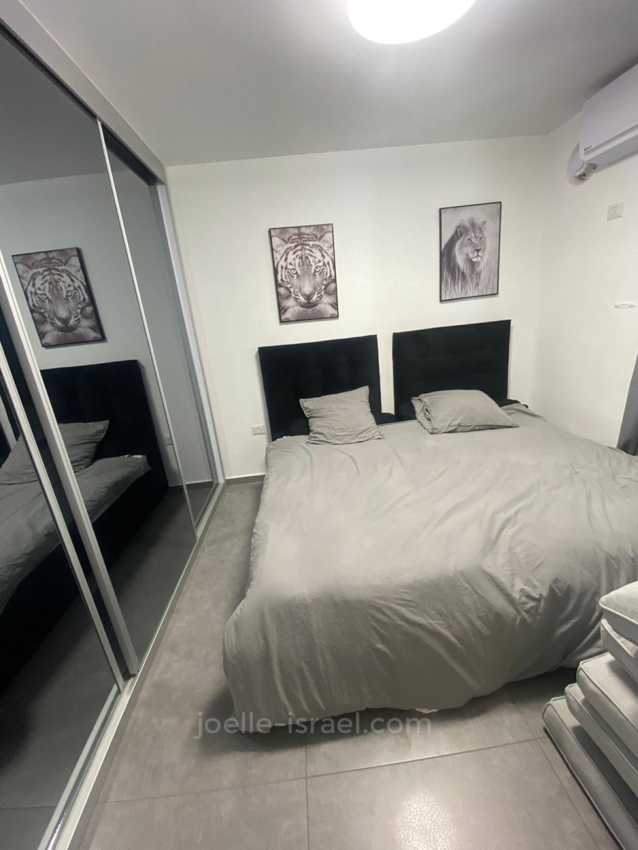Apartment 5 Rooms Netanya Kikar 316-IBL-1678