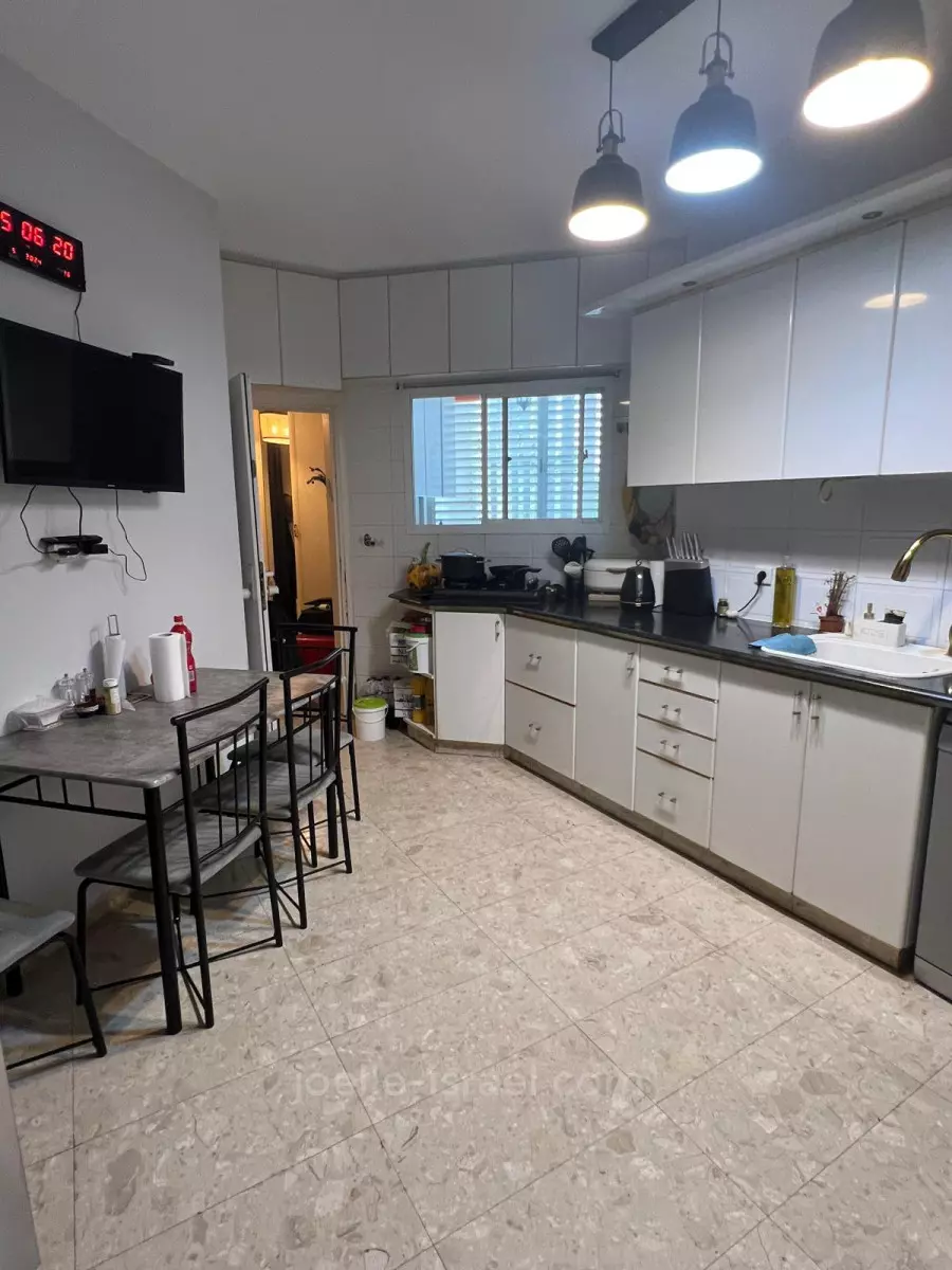 Apartment 5 Rooms Netanya City center 316-IBL-1690