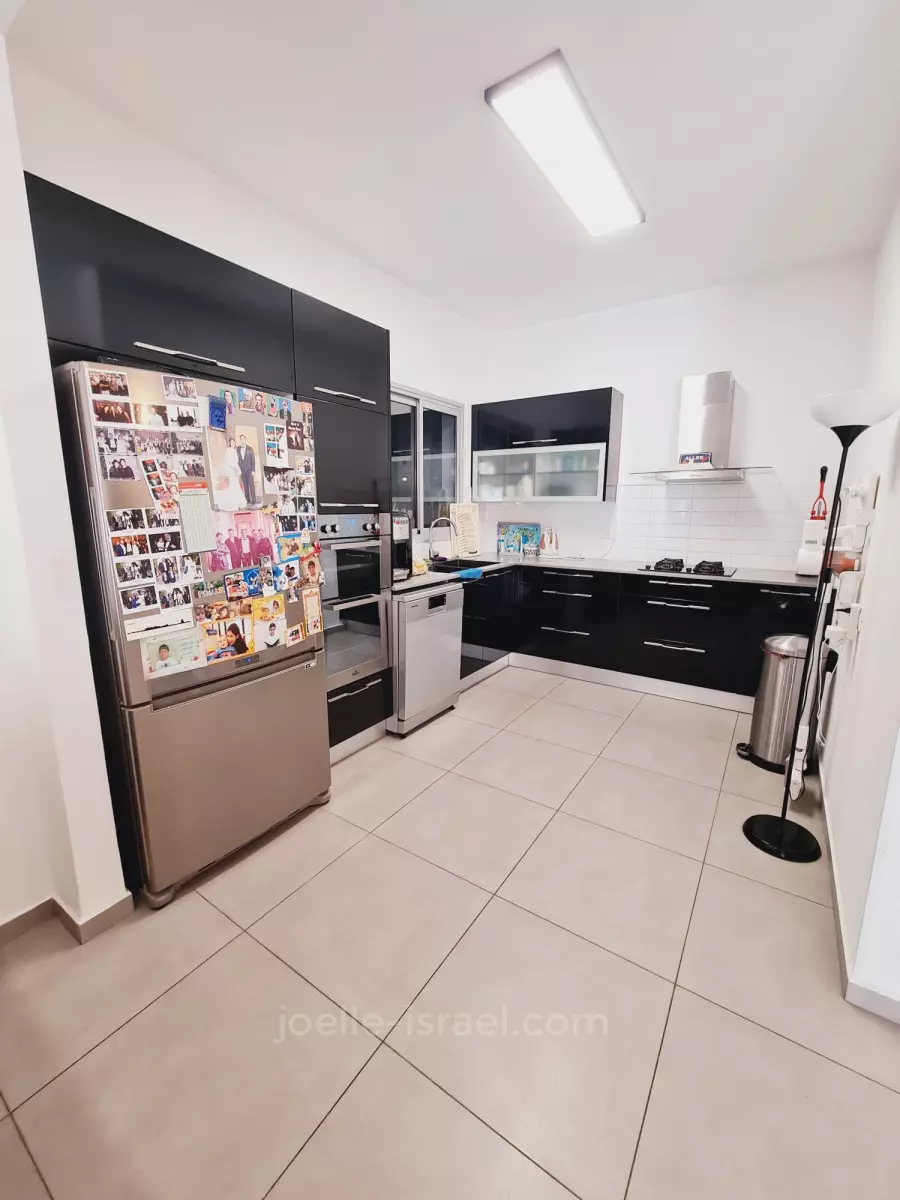 Apartment 5 Rooms Netanya Agamim 316-IBL-1692