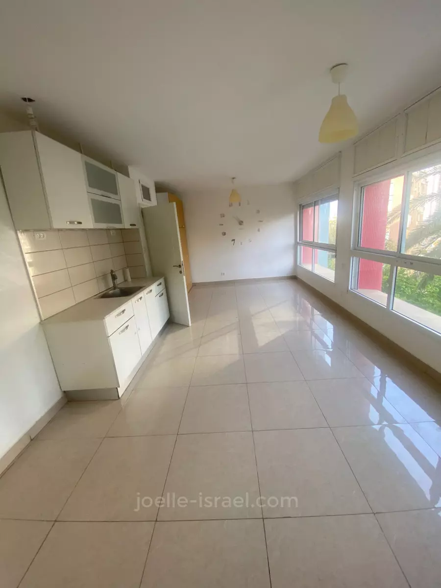 Apartment 3 Rooms Netanya City center 316-IBL-1705