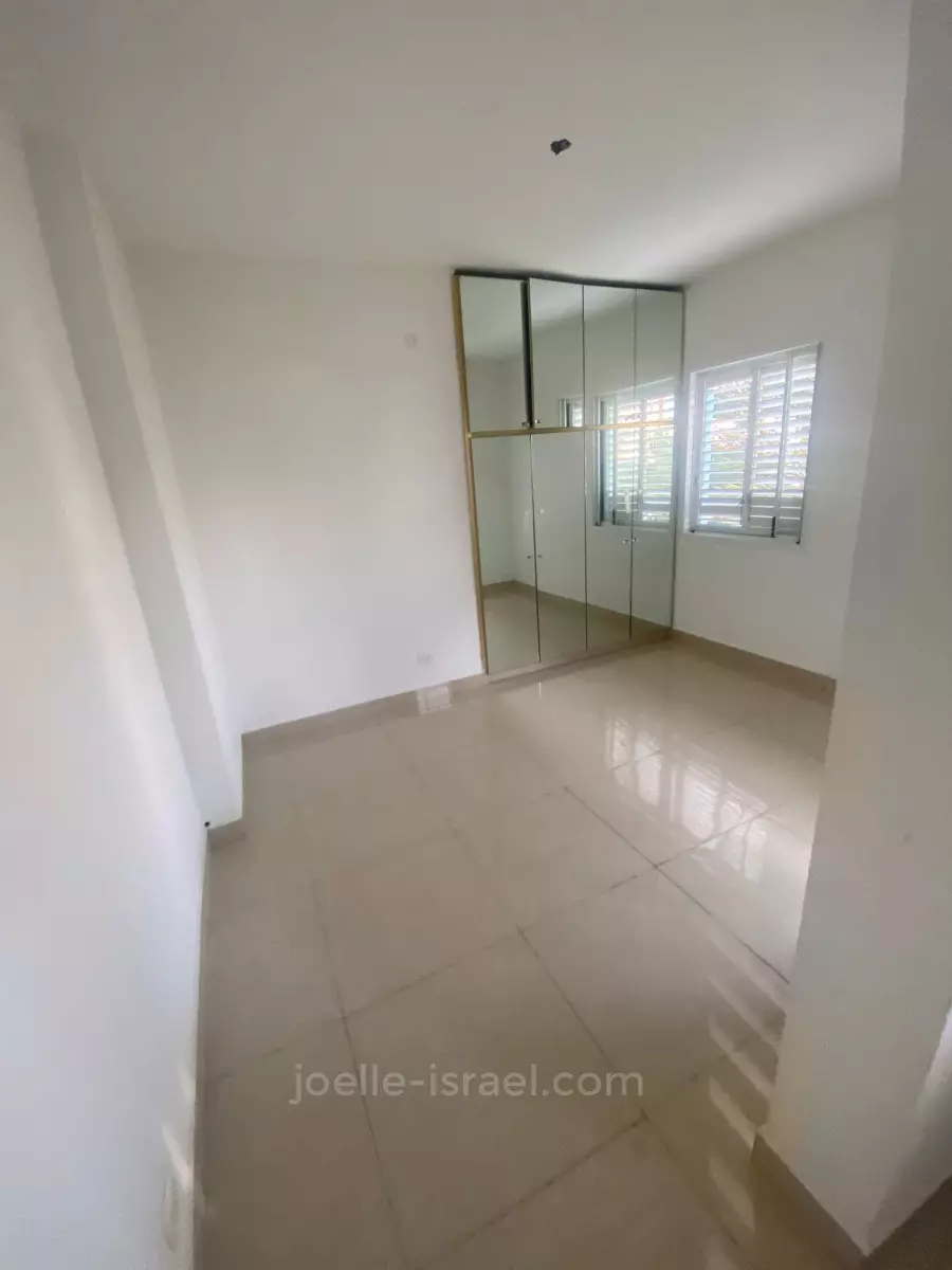 Apartment 3 Rooms Netanya City center 316-IBL-1705