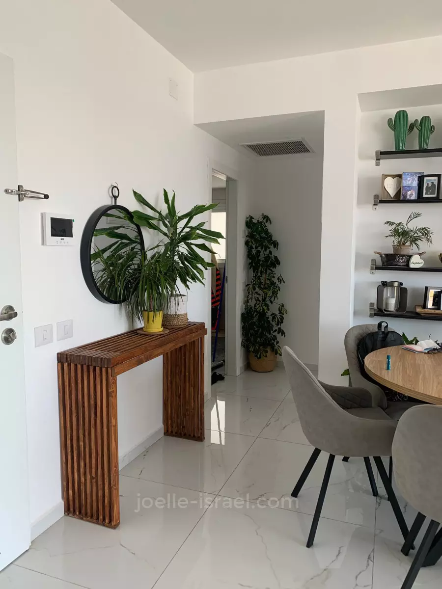 Apartment 3 Rooms Netanya Kikar 316-IBL-1709