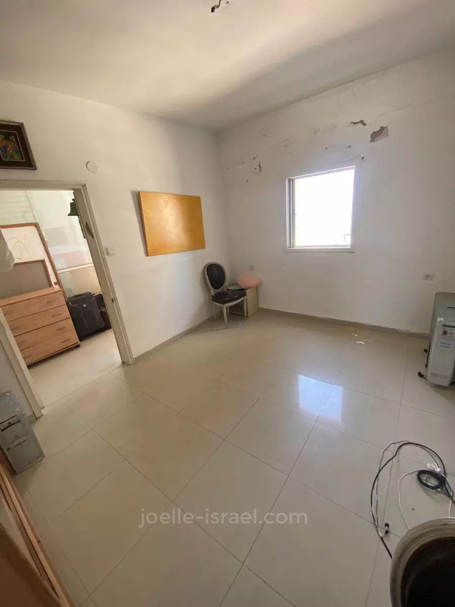 Apartment 3 Rooms Netanya Kikar 316-IBL-1711