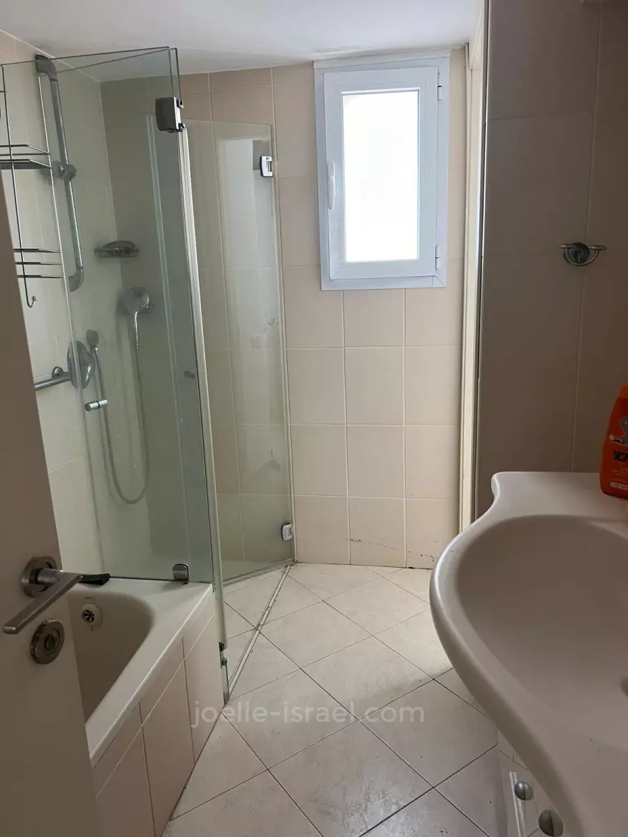 Apartment 4 Rooms Netanya City center 316-IBL-1720