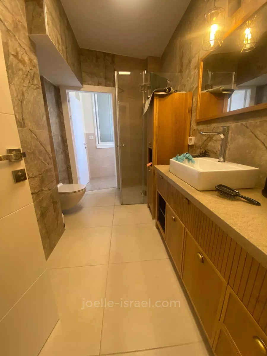 Apartment 4 Rooms Netanya Kikar 316-IBL-1729