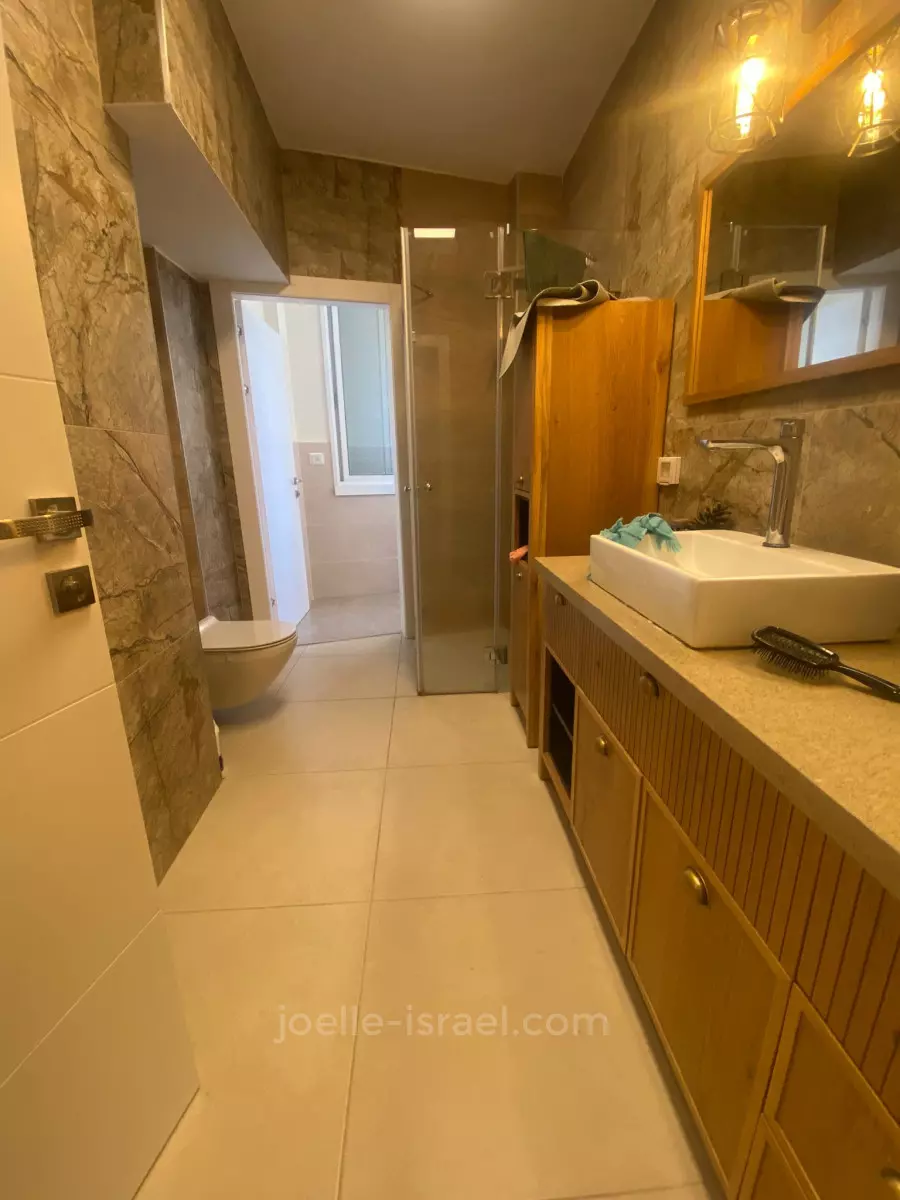 Apartment 4 Rooms Netanya Kikar 316-IBL-1729