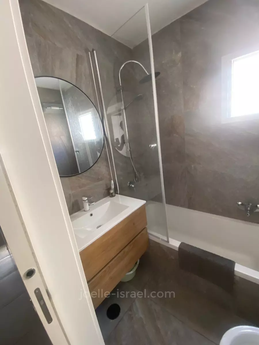 Apartment 4 Rooms Netanya City center 316-IBL-1743