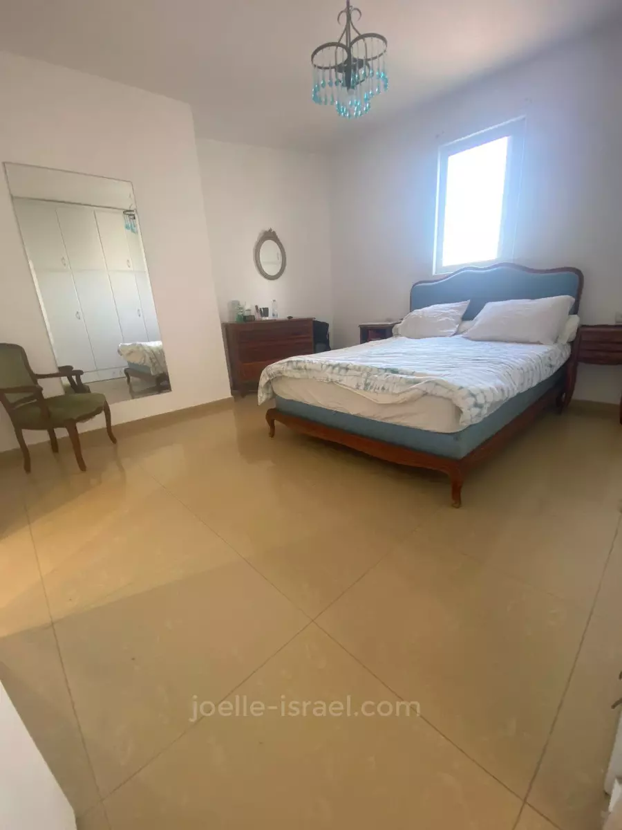 Apartment 4 rooms Netanya Kikar 316-IBL-1746