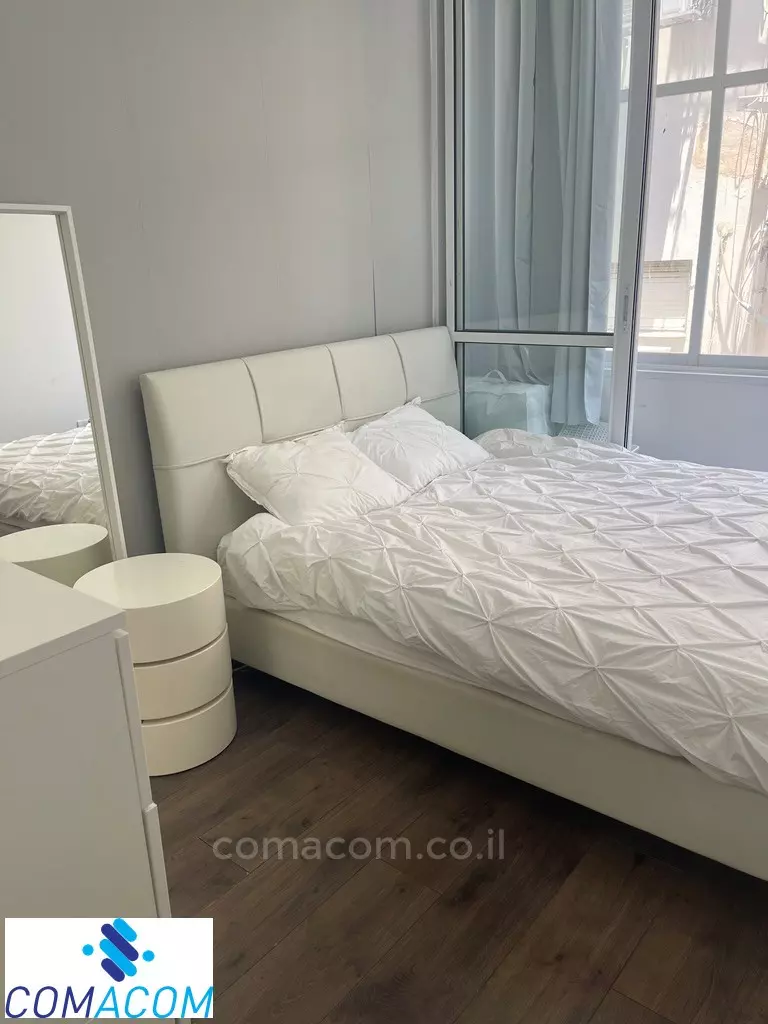 Apartment 3 rooms Tel Aviv Dizengof 342-IBL-6217