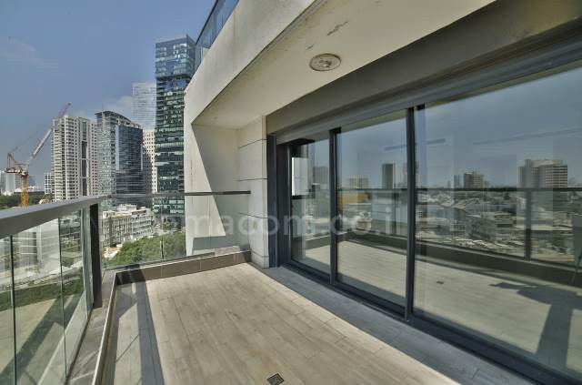 Apartment 4 Rooms Tel Aviv Sarona 342-IBL-6396