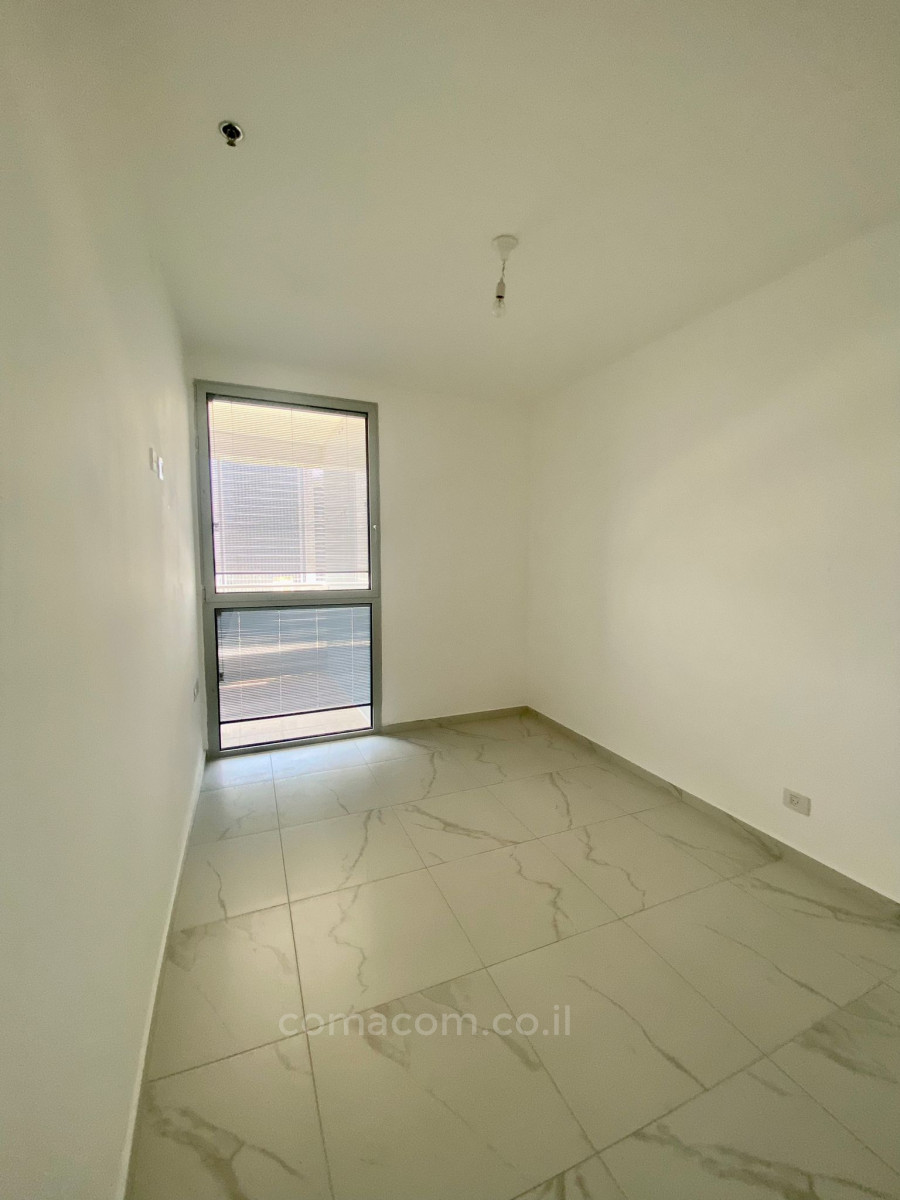 Apartment 4 Rooms Tel Aviv Sarona 342-IBL-6498