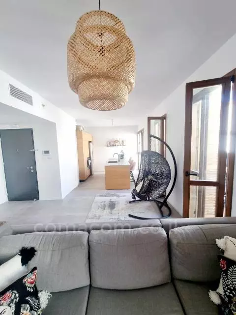 Apartment 3 Rooms Tel Aviv Kerem Hatemanim 342-IBL-6527