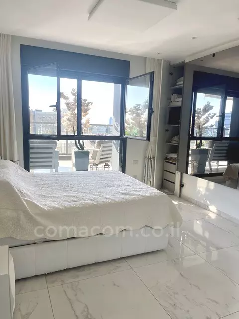 Apartment 4 Rooms Tel Aviv Sarona 342-IBL-6528