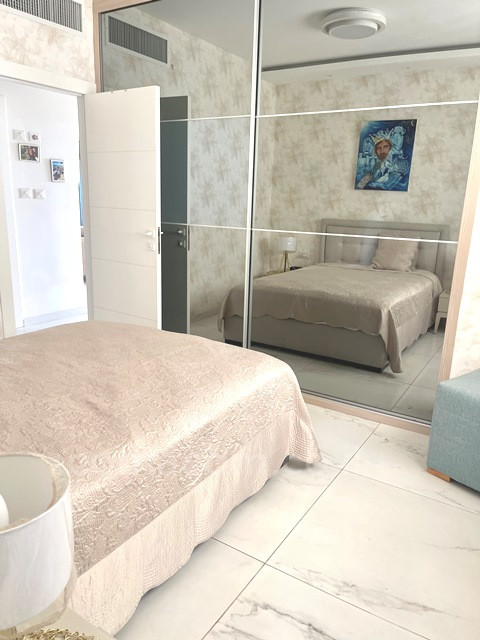 Apartment 4 Rooms Tel Aviv Sarona 342-IBL-6529