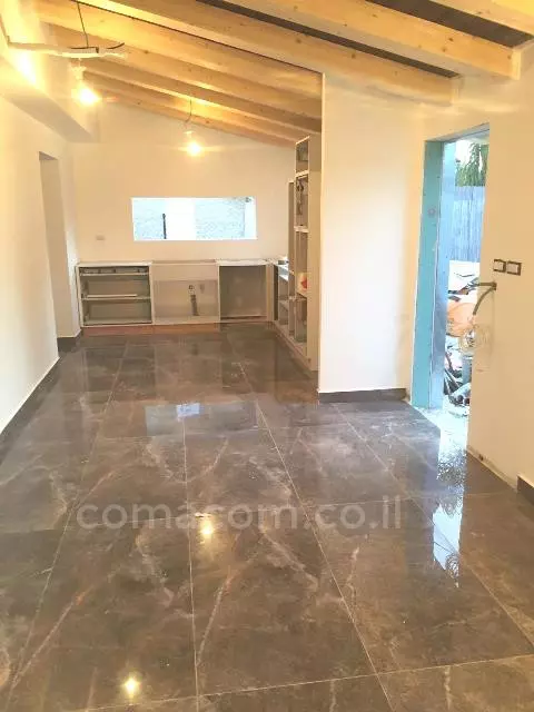 Villa 4 Rooms Gan Yavne Gan Yavne 342-IBL-6543