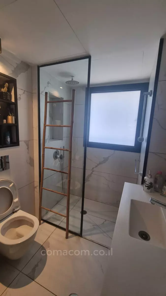 Apartment 3 Rooms Tel Aviv First sea line 342-IBL-6568