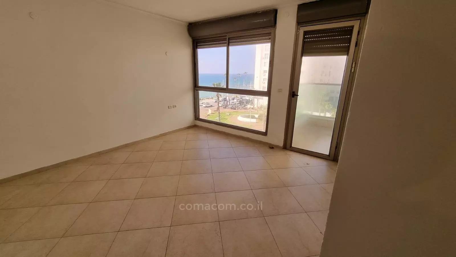 Apartment 5 Rooms Bat yam Bat yam 342-IBL-6582