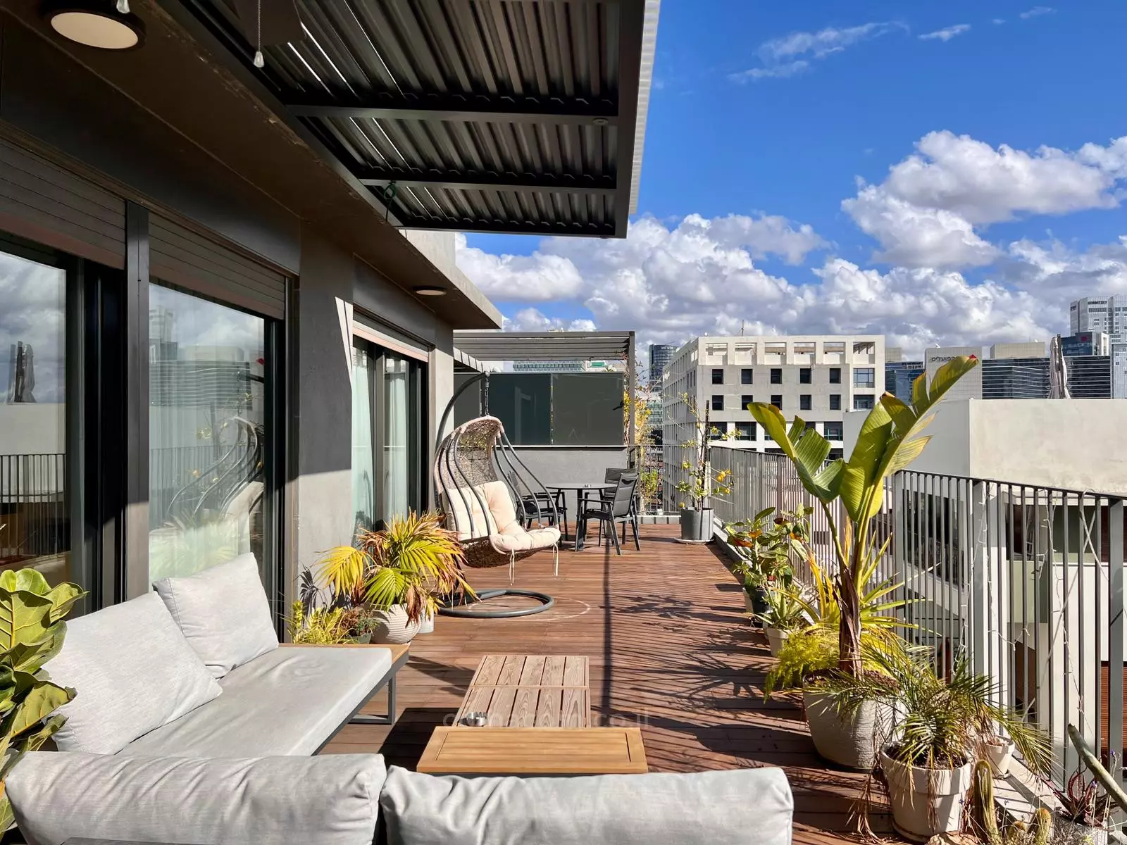 Penthouse 3 Rooms Tel Aviv Lev Tel-Aviv 342-IBL-6591