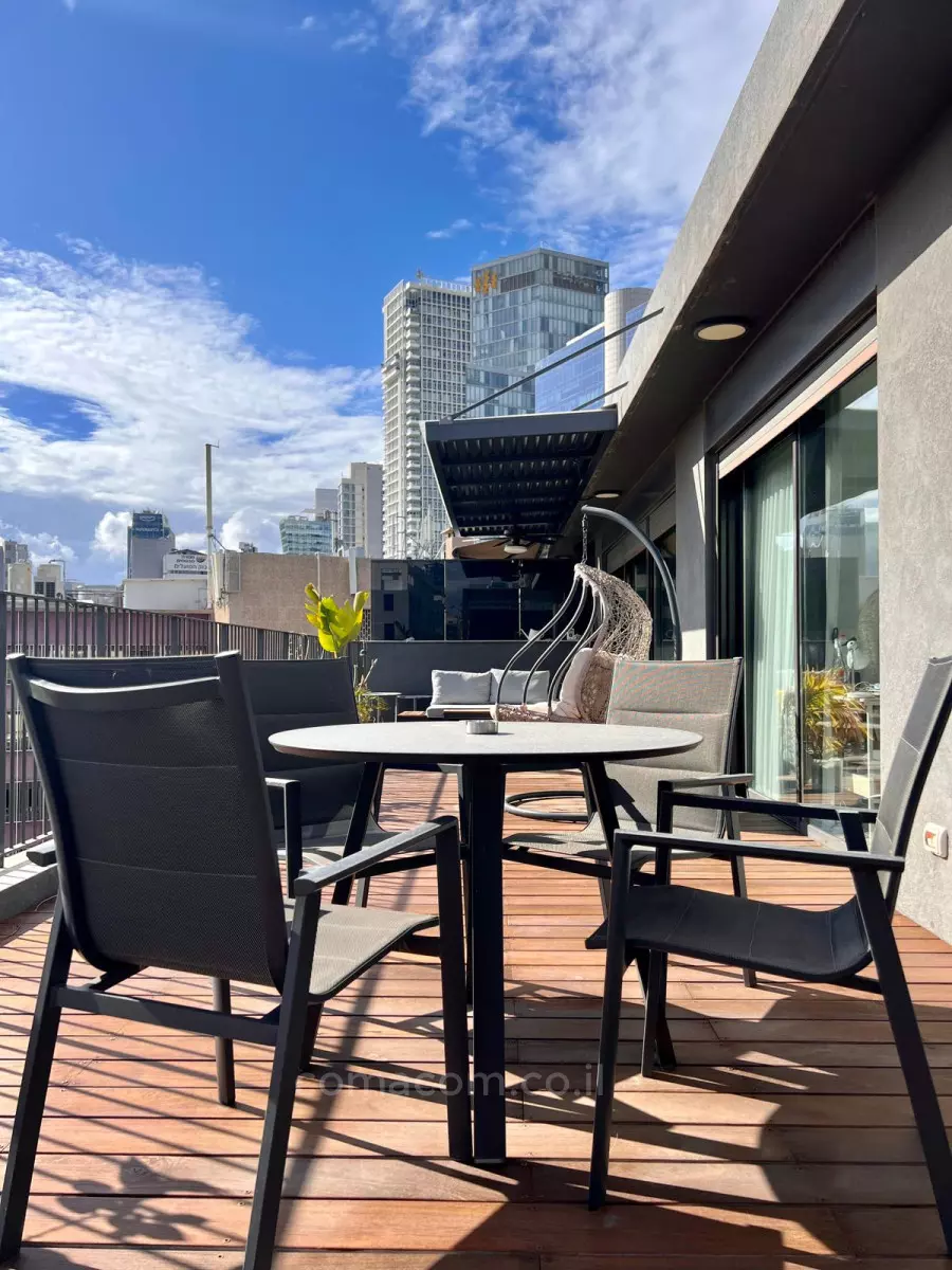 Penthouse 3 Rooms Tel Aviv Lev Tel-Aviv 342-IBL-6591