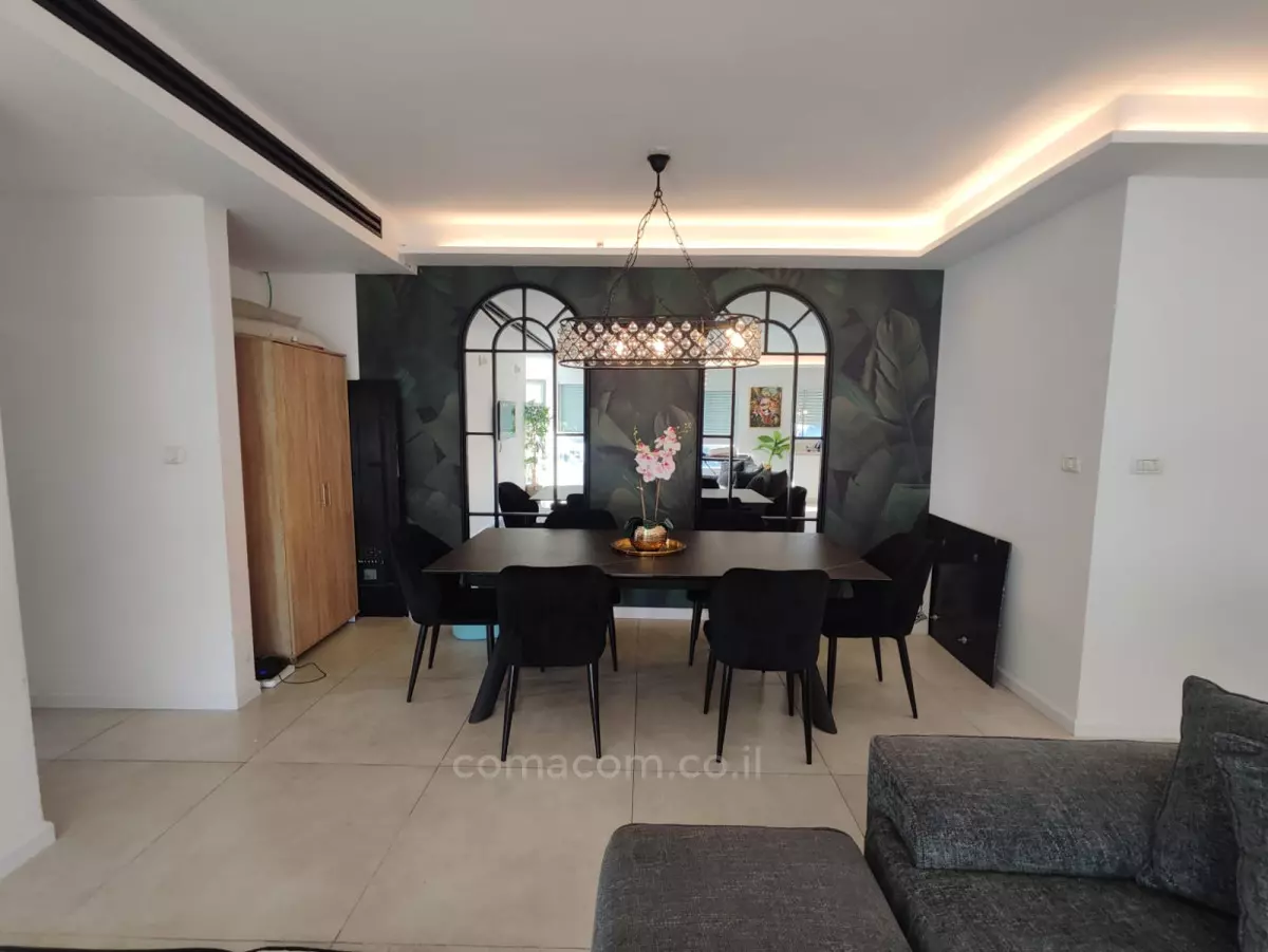 Apartment 5.5 Rooms Bat yam Bat yam 342-IBL-6594