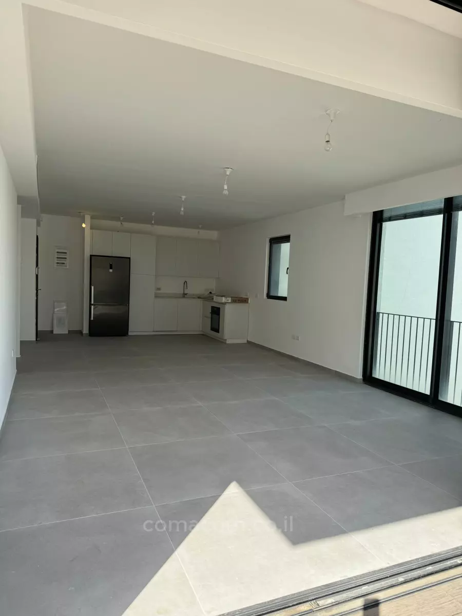 Apartment 4 Rooms Tel Aviv quarter of the sea 342-IBL-6595