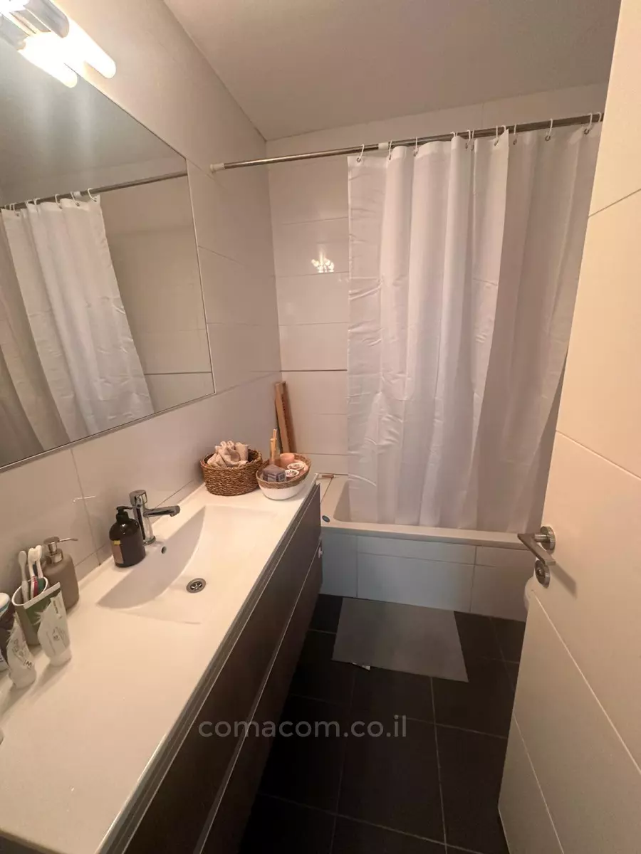 Apartment 3 Rooms Tel Aviv Rothshild 342-IBL-6603