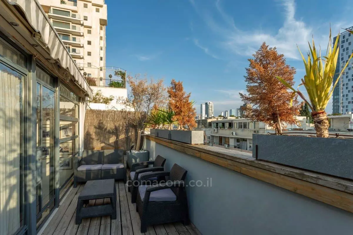 Duplex 3 Rooms Tel Aviv Bazel 342-IBL-6637