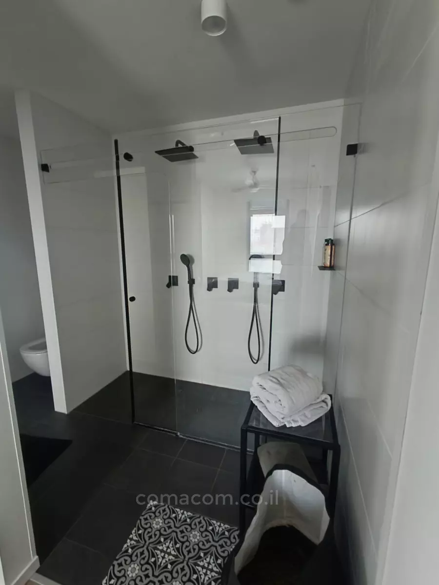 Apartment 3 Rooms Tel Aviv quarter of the sea 342-IBL-6638