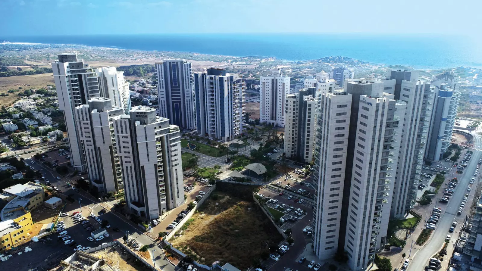 Apartment 4 rooms Hadera Ein a Yam 342-IBL-6641