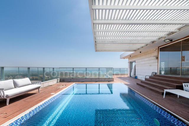 For sale Penthouse Hadera