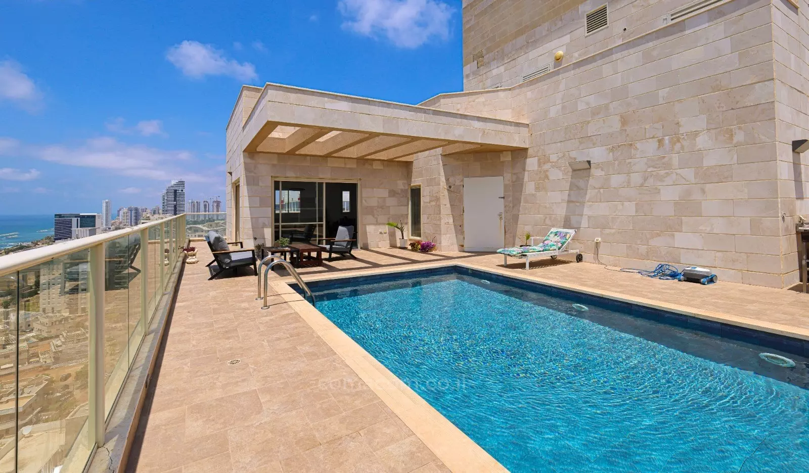 Duplex-Penthouse 7 Rooms Netanya Netanya 342-IBL-6658